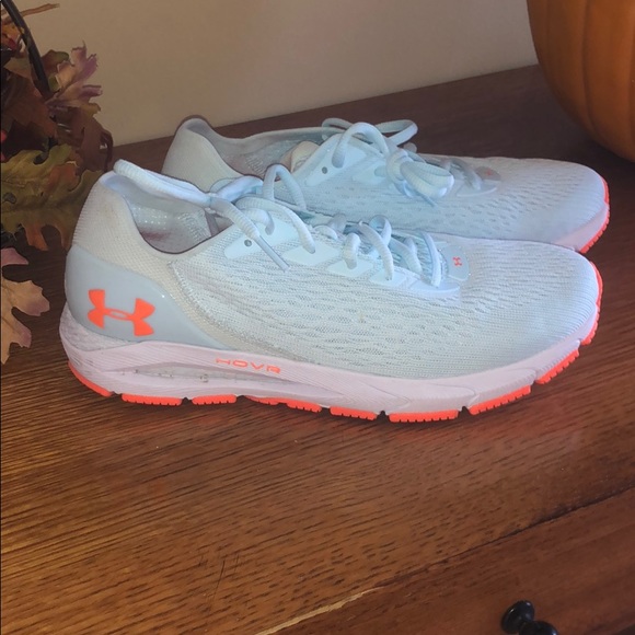 UNDER ARMOUR HOVR SONIC SNEAKERS - Picture 2 of 6